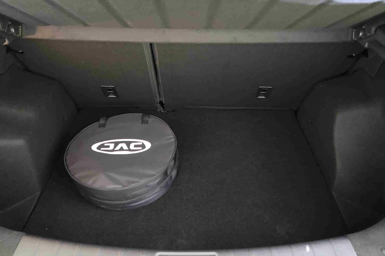 Jac e-S2 EV Elektro Luxury Folierung Spezial SUV  Image 8