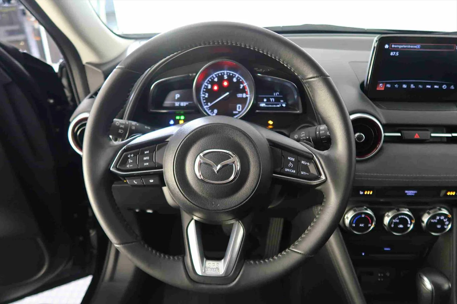 Mazda CX-3 2.0 Sports-Line Automatik Sky-Active Allrad  Image 10
