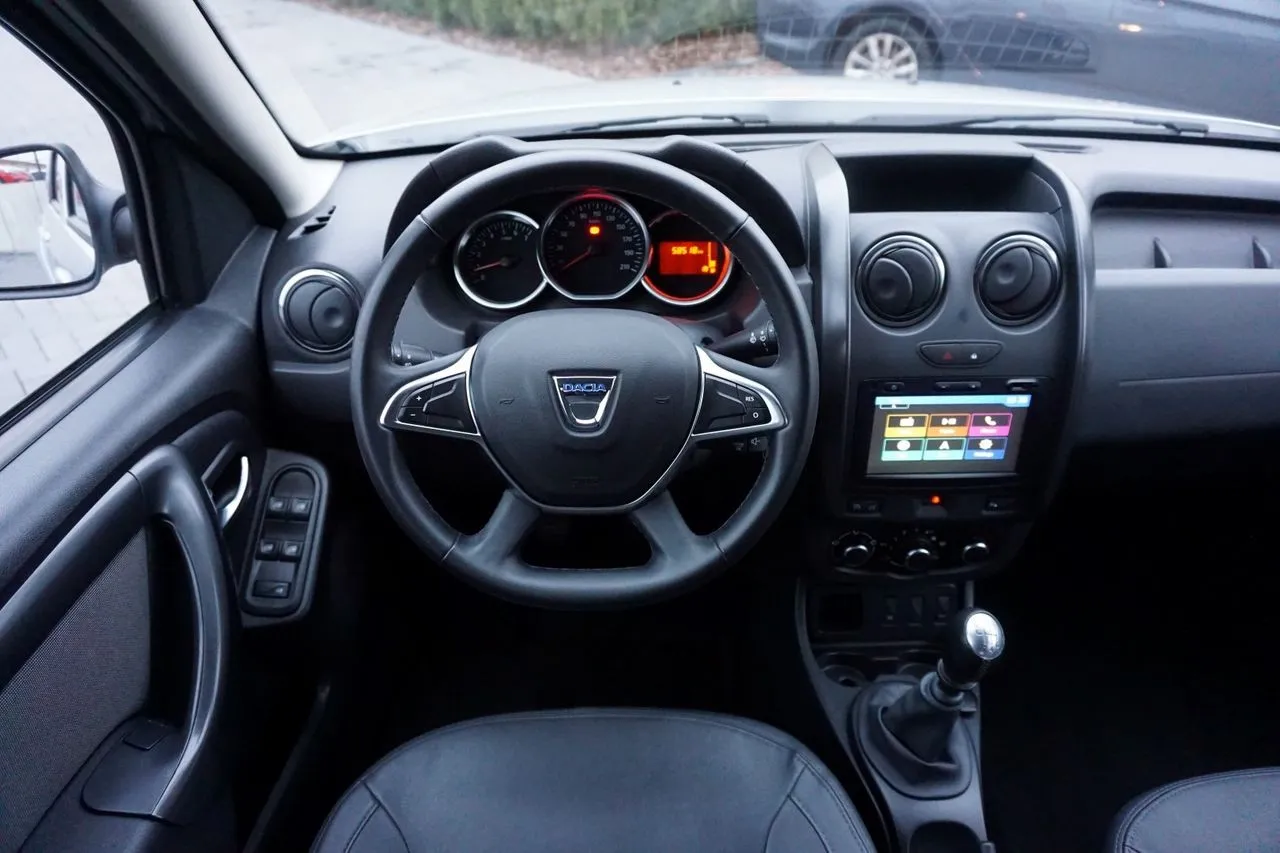 Dacia Duster 1.2 TCe Prestige Navi...  Image 9