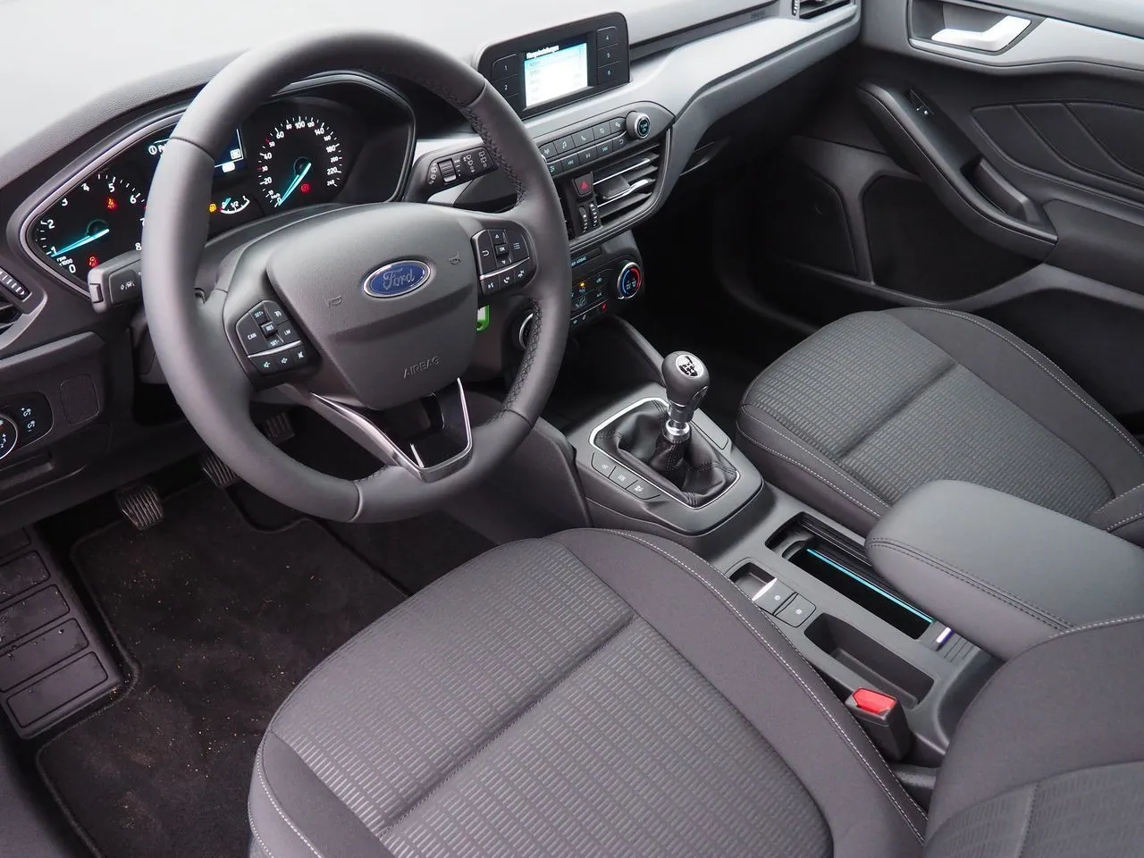 Ford Focus 1.0 EB Navi Sitzheizung LED  Image 9