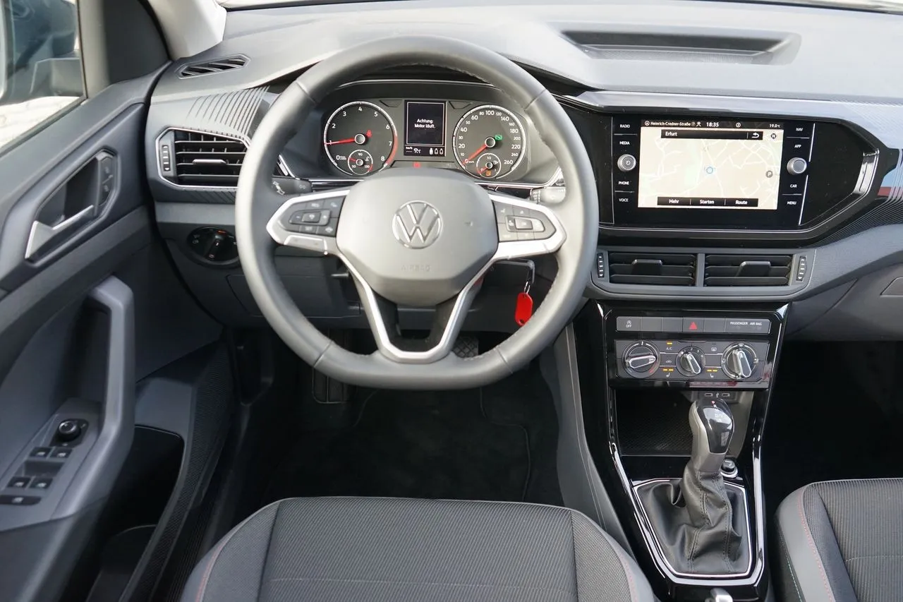 Volkswagen T-Cross 1.0 TSI DSG Navi...  Image 9