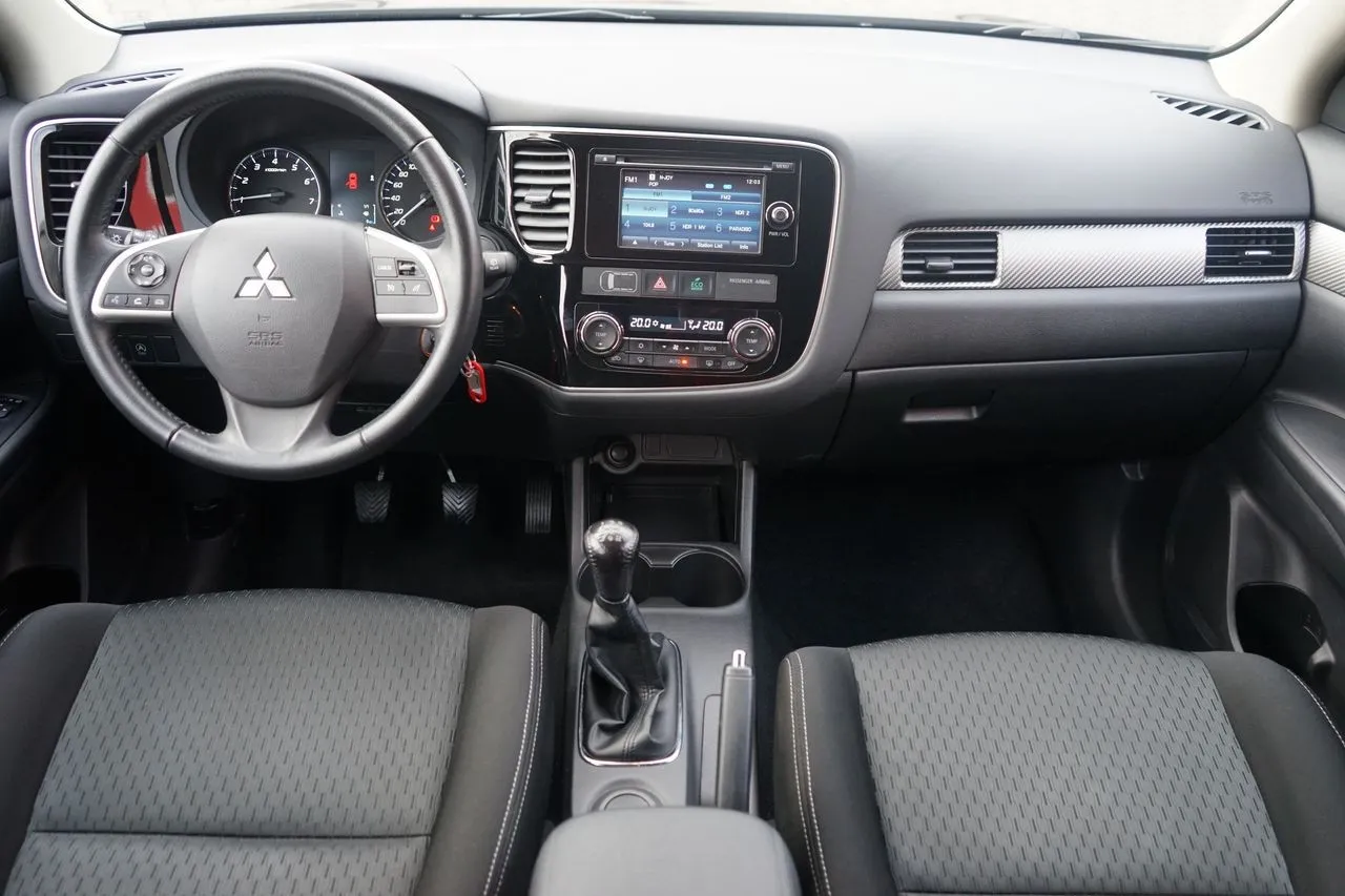 Mitsubishi Outlander 2.0...  Image 9