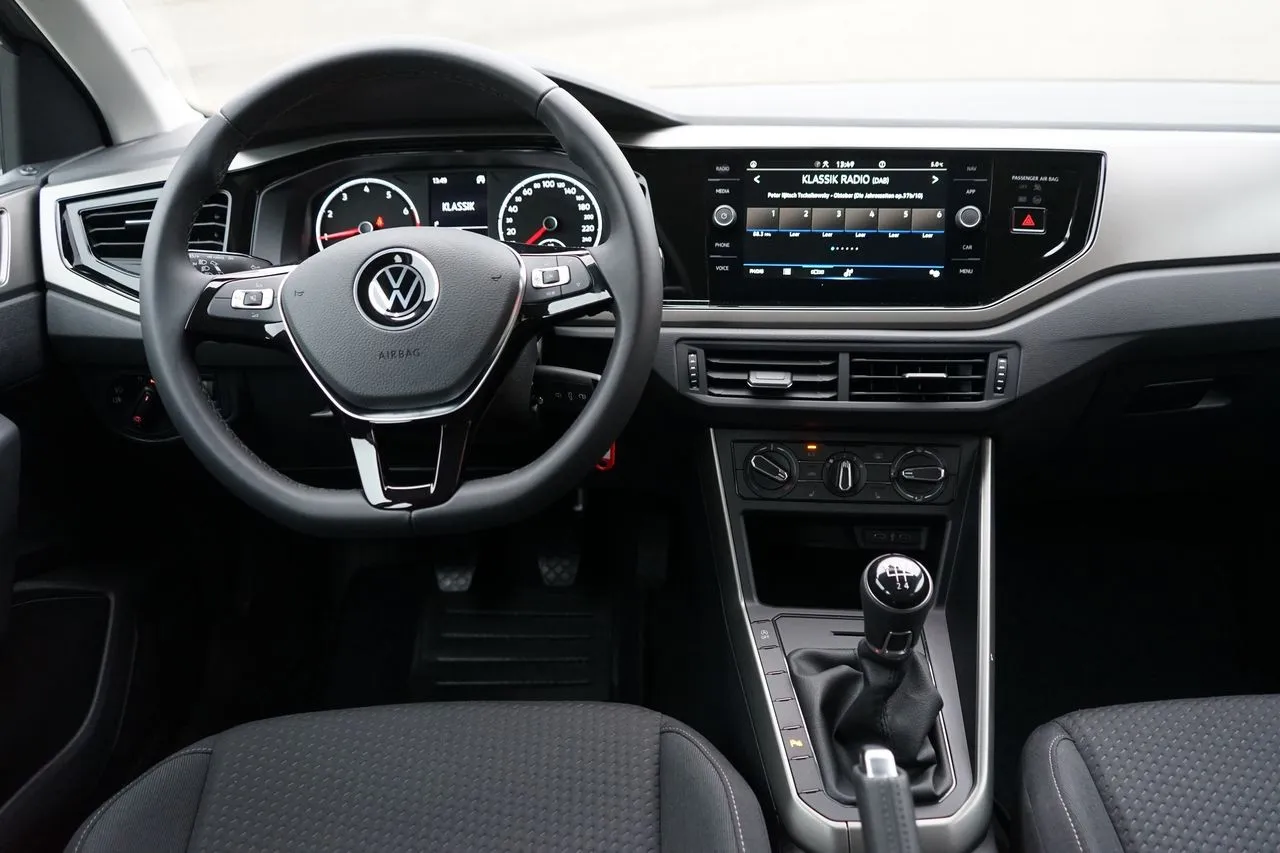 Volkswagen Polo 1.0 TSI Sitzheizung Bluetooth...  Image 9