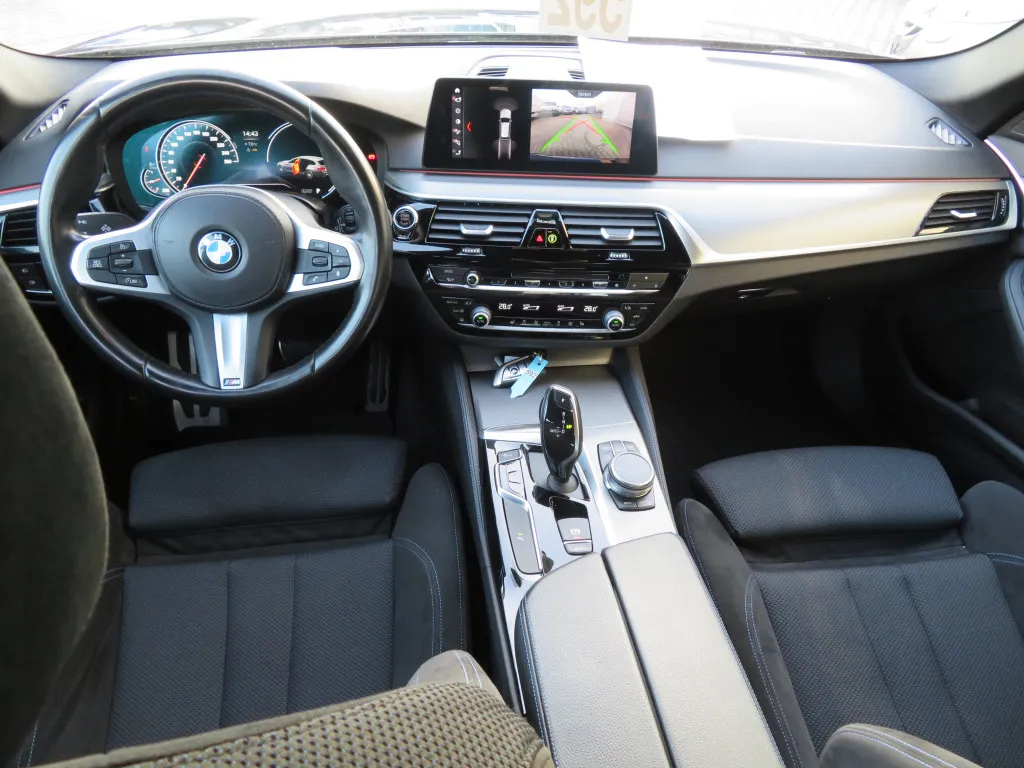 BMW 525 D TOURING M SPORT*NAVI PROF*KAMERA*HIFI*AHK* Image 9