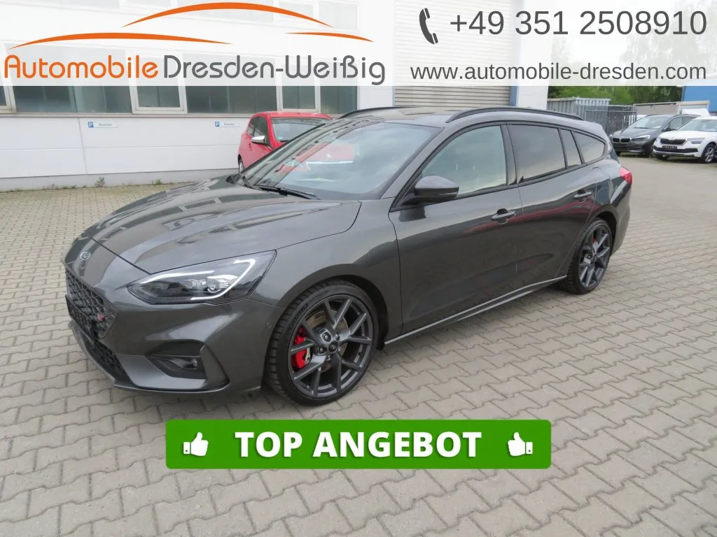 Ford Focus TURNIER 2,3 ST*STYLING PAKET*PERFORMANCE* Image 1