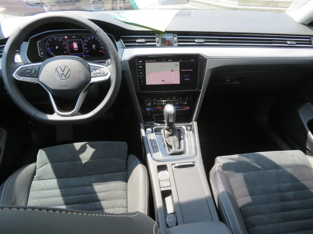 Volkswagen Passat VARIANT 1.5 TSI DSG ELEGANCE FACELIFT*NAVI PRO Image 9