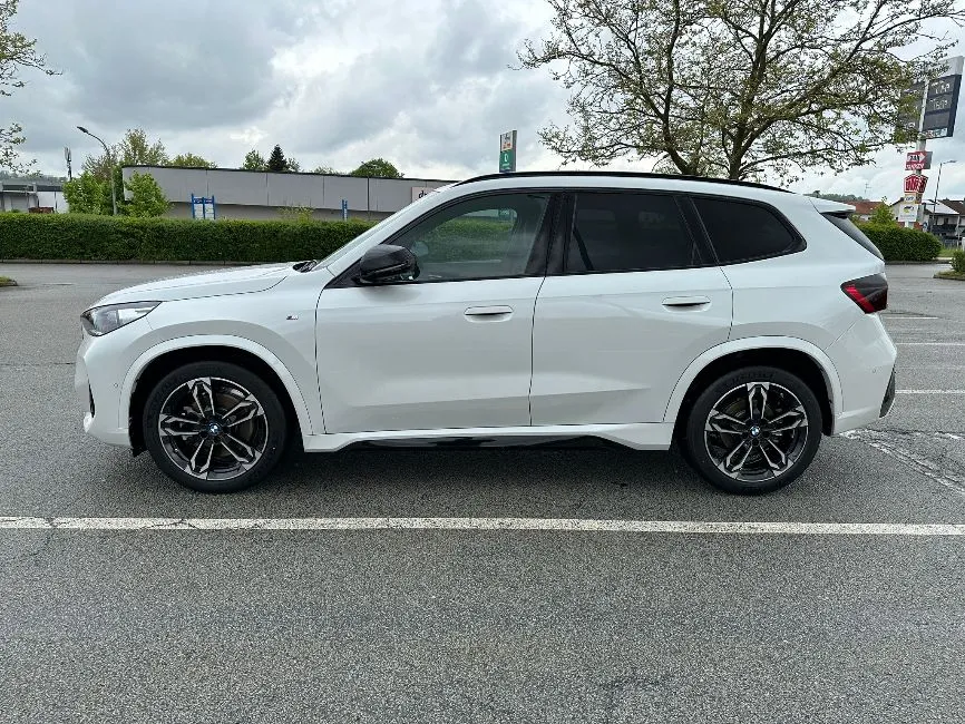 BMW X1 xDrive23i M Sportpaket Image 12