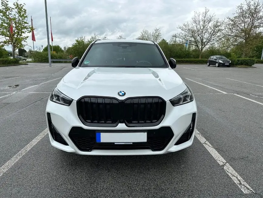 BMW X1 xDrive23i M Sportpaket Image 14