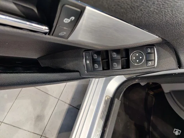 Mercedes-Benz C 220 220 CDI BE A Premium Business Image 9
