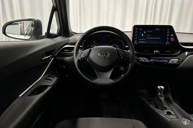 Toyota C-HR 1,8 Hybrid Active * ACC / LED / P.Kamera / Aktiivinen Kaistanseuranta / MiraCast * Image 9