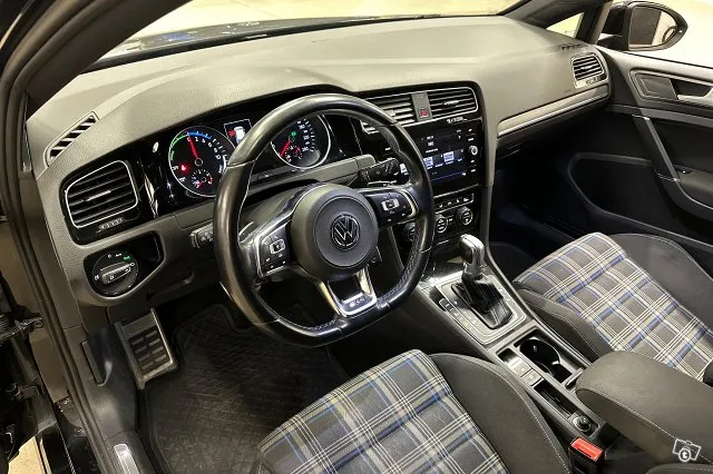 Volkswagen Golf GTE Plug-In Hybrid 150 kW (204 hv) DSG * ACC / Vetokoukku / Peruutuskamera / LED-ajovalot * Image 7