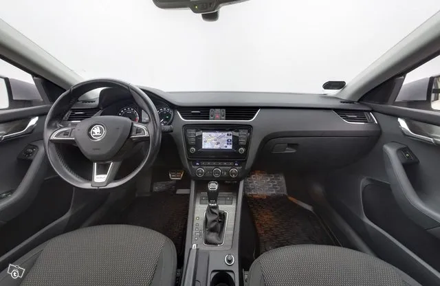 Skoda Octavia Combi 2,0 TDI 184 4x4 Scout DSG Autom. / Adapt. Vakkari / PA-lämmitin / Vetokoukku / Navigointi / Image 9