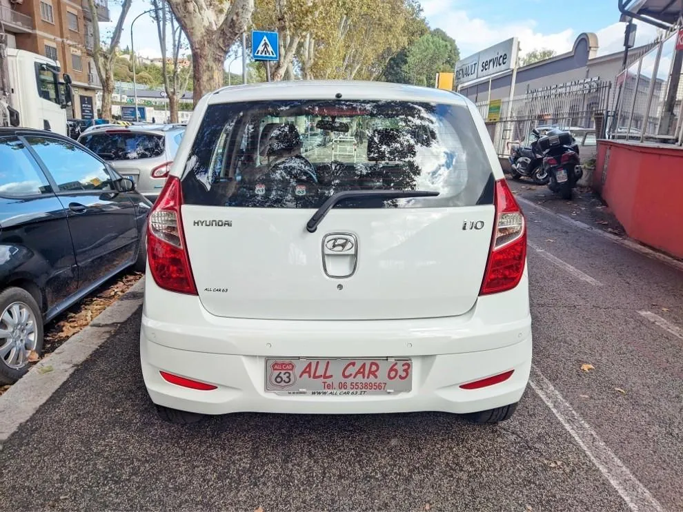 HYUNDAI i10  Image 5