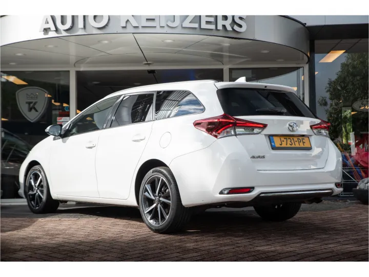 Toyota Auris Touring Sports 1.2T Aspiration Limited  Image 4