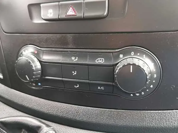 Mercedes-Benz Vito 114 CDI Image 9