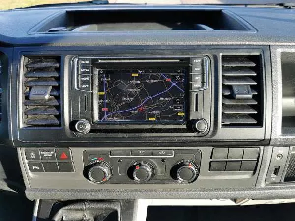 Volkswagen Transporter 2.0 TDI 102 L1H1 BUSINESS Image 9