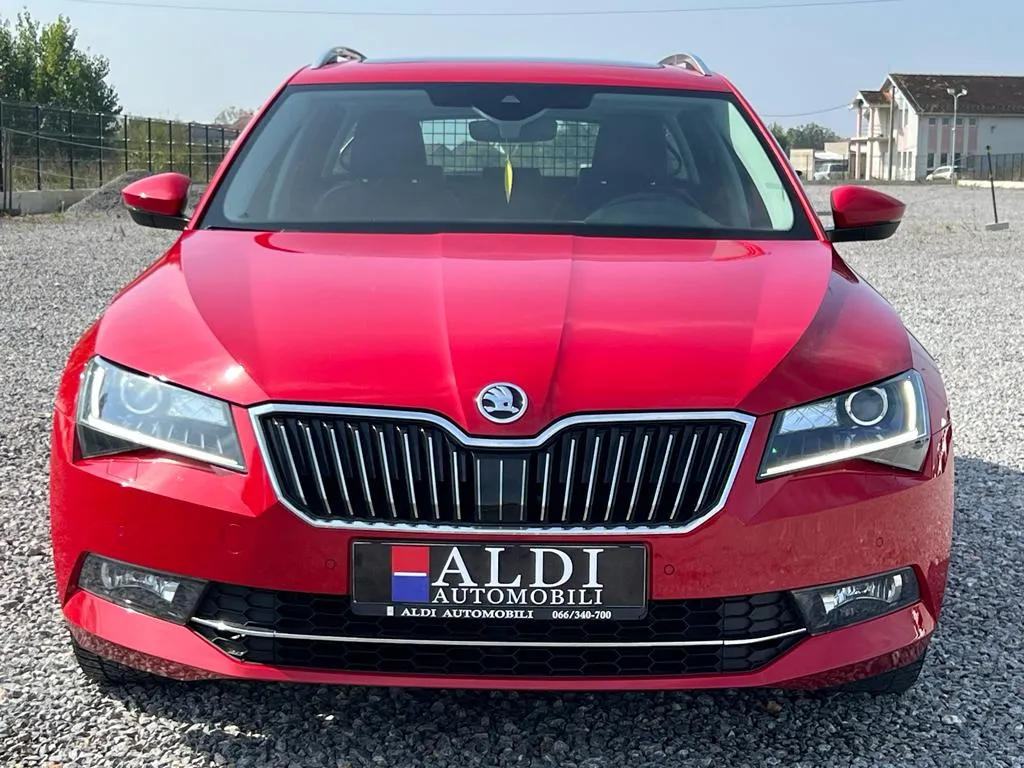 Škoda Superb 1.4TSI/Execuive Image 2