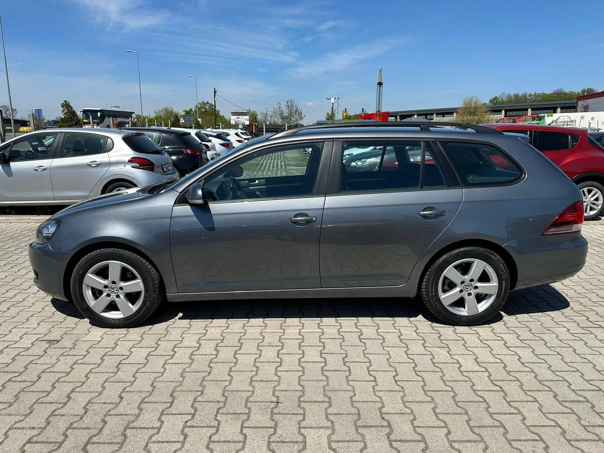 Volkswagen Golf 6 1.6 TDI GRADIRAN Image 8