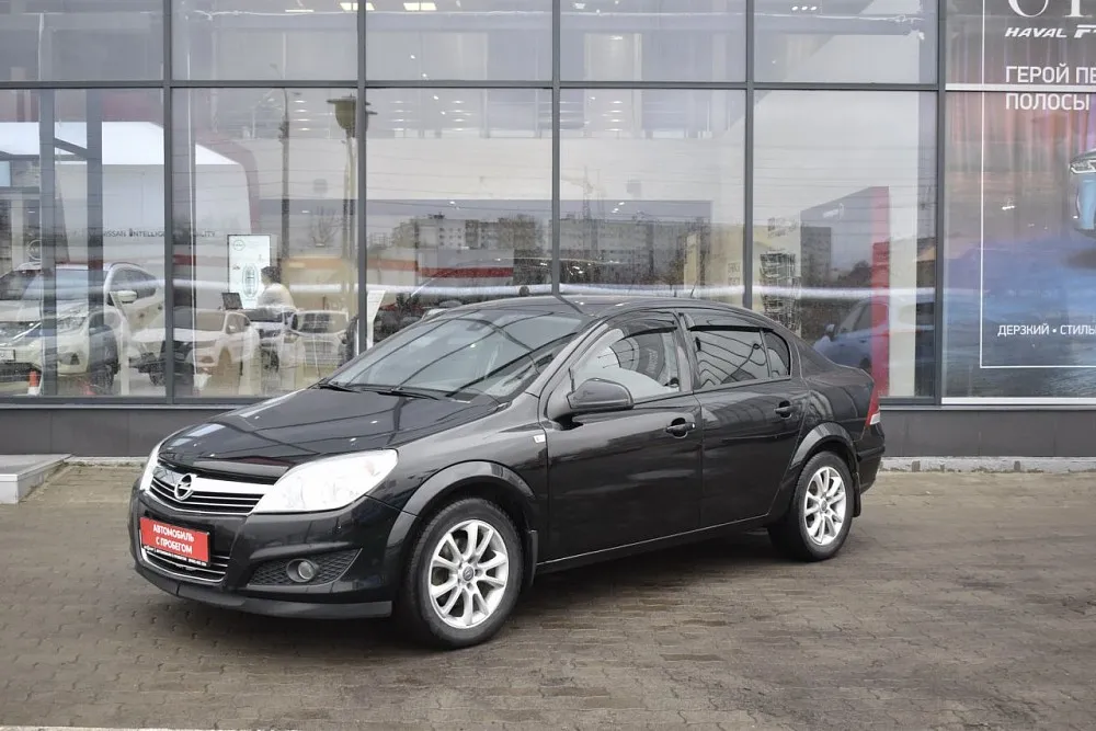 Opel Astra  Image 1