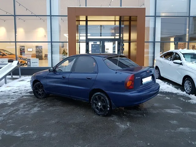 Chevrolet Lanos  Image 1