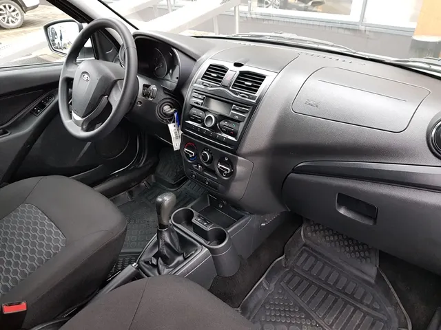 Lada Granta  Image 1