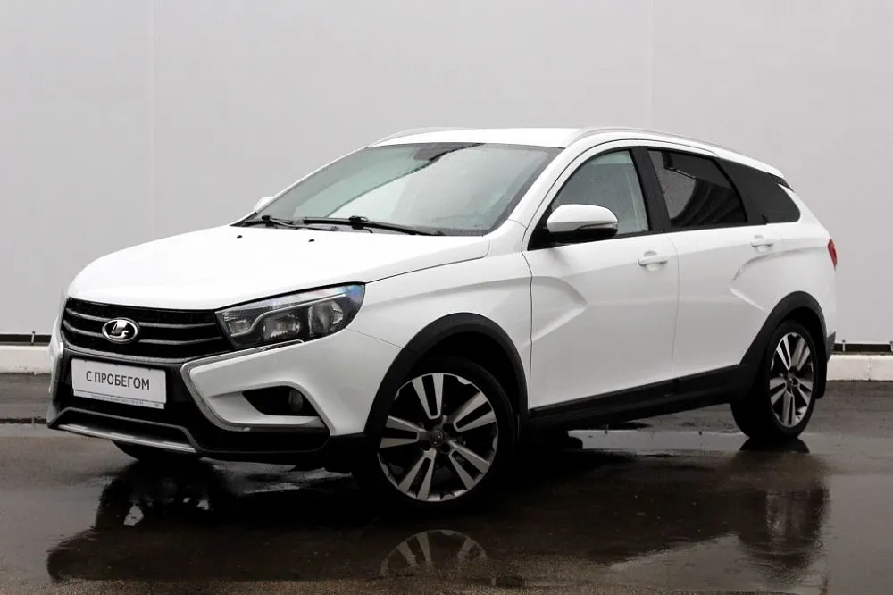 Lada Vesta  Image 1