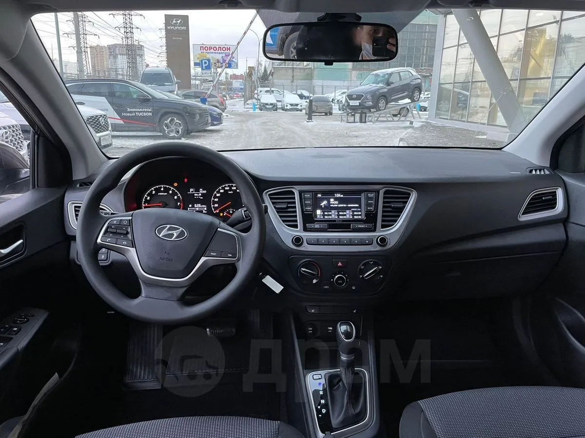 Hyundai Solaris  Image 8