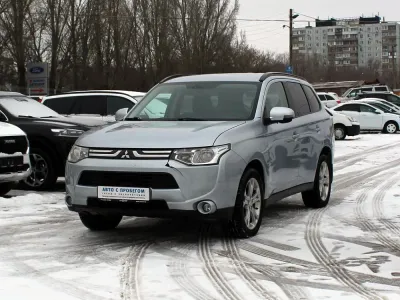 Mitsubishi Outlander 