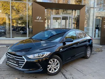 Hyundai Elantra 