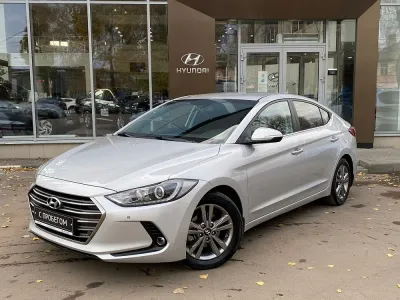 Hyundai Elantra 