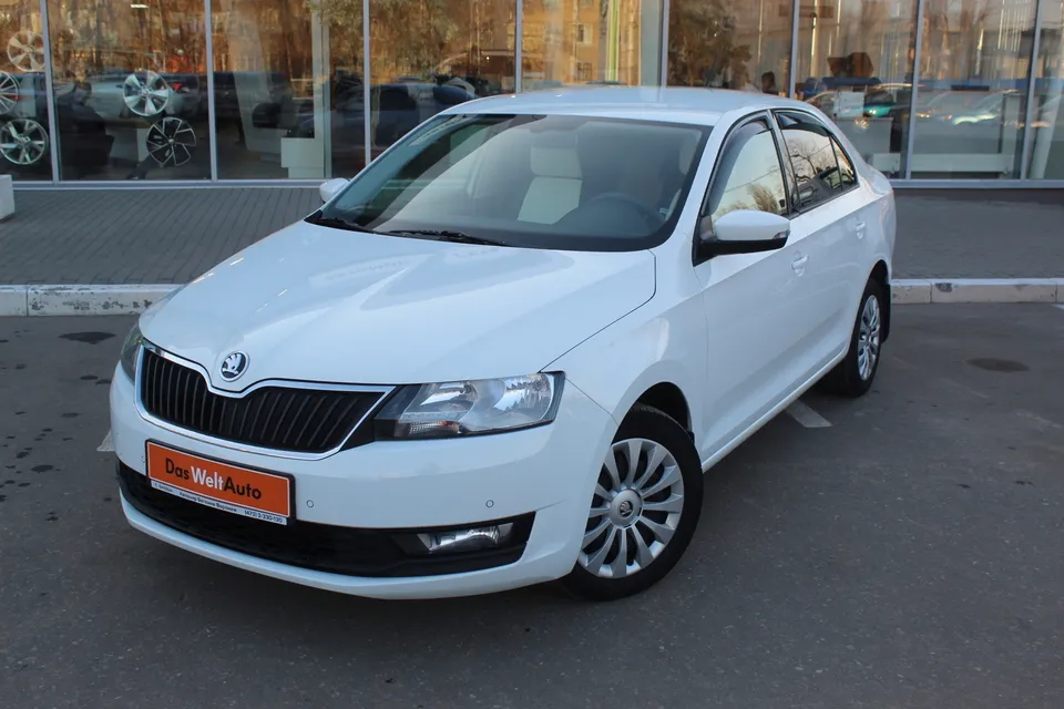 Skoda Rapid  Image 1