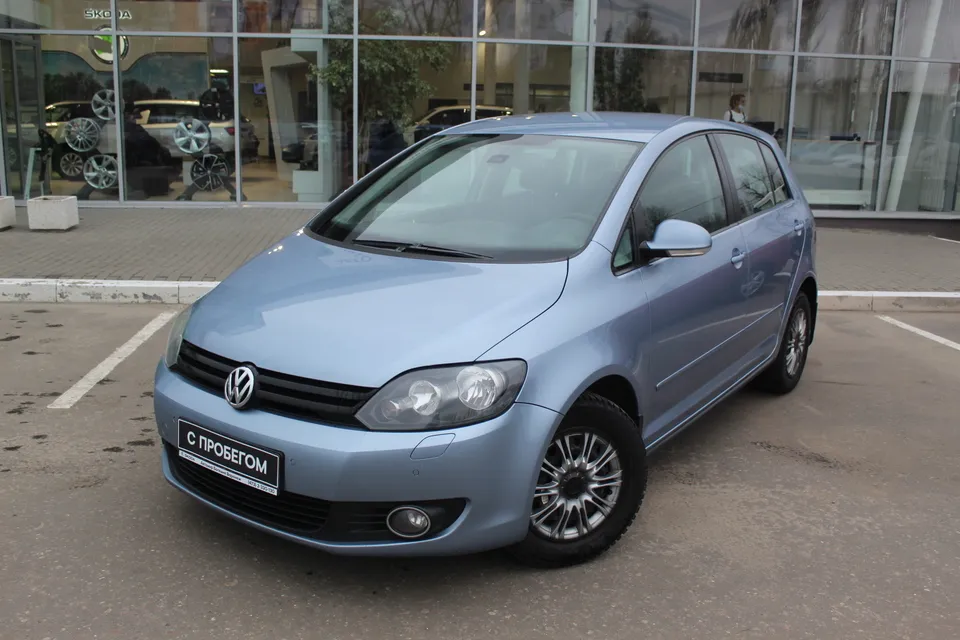 Volkswagen Golf  Image 1