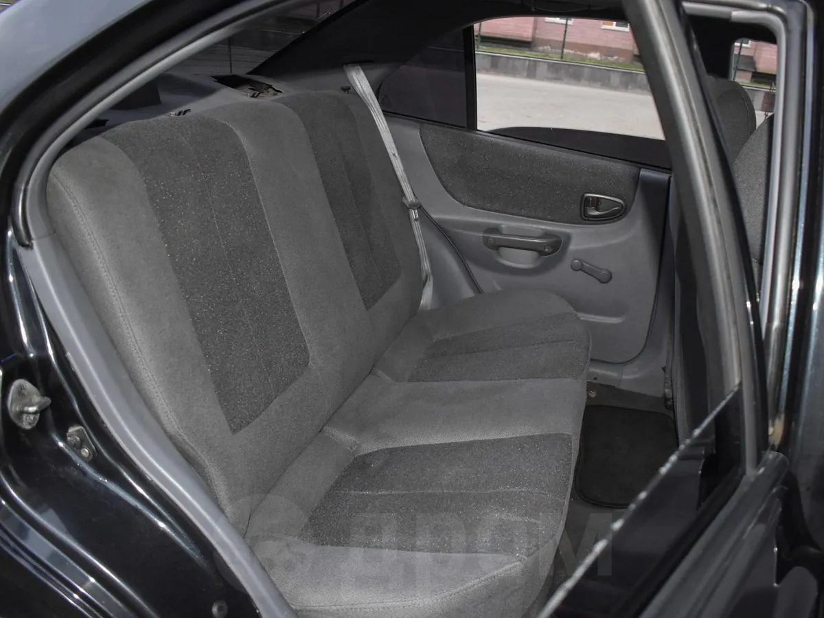 Hyundai Accent  Image 7