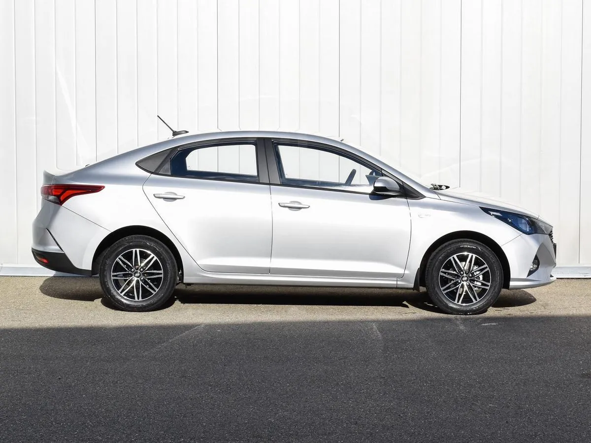 Hyundai Solaris  Image 10