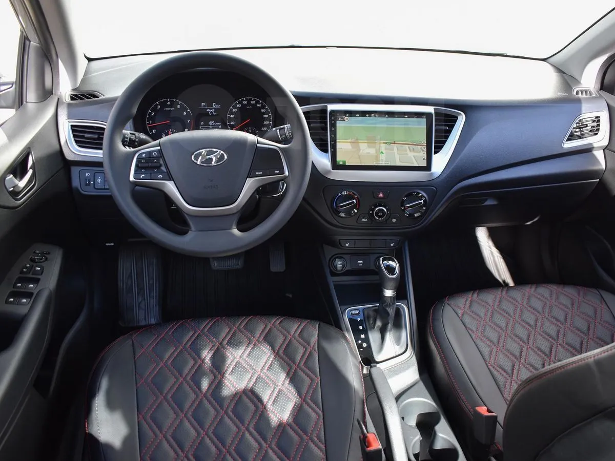Hyundai Solaris  Image 4
