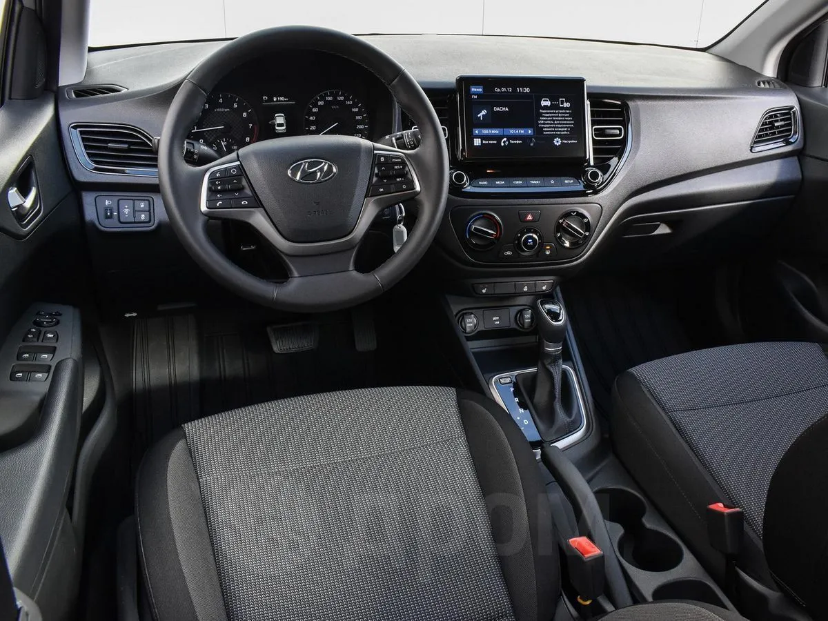 Hyundai Solaris  Image 6