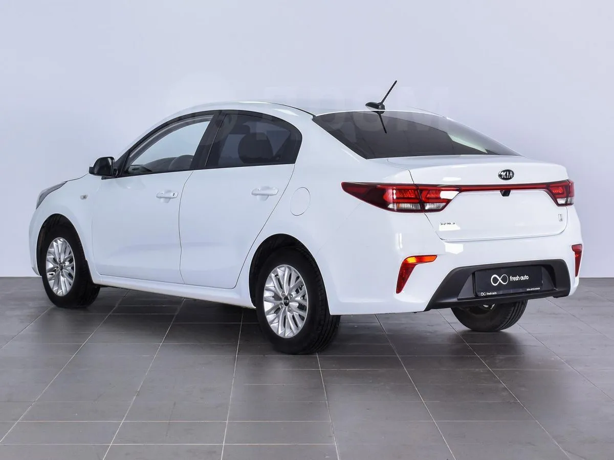 Kia Rio  Image 1