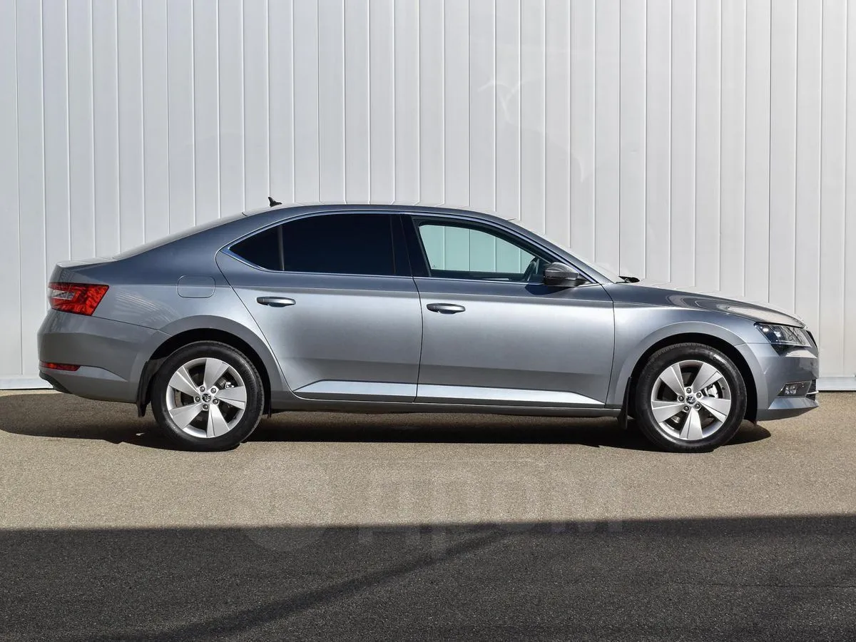 Skoda Superb  Image 8