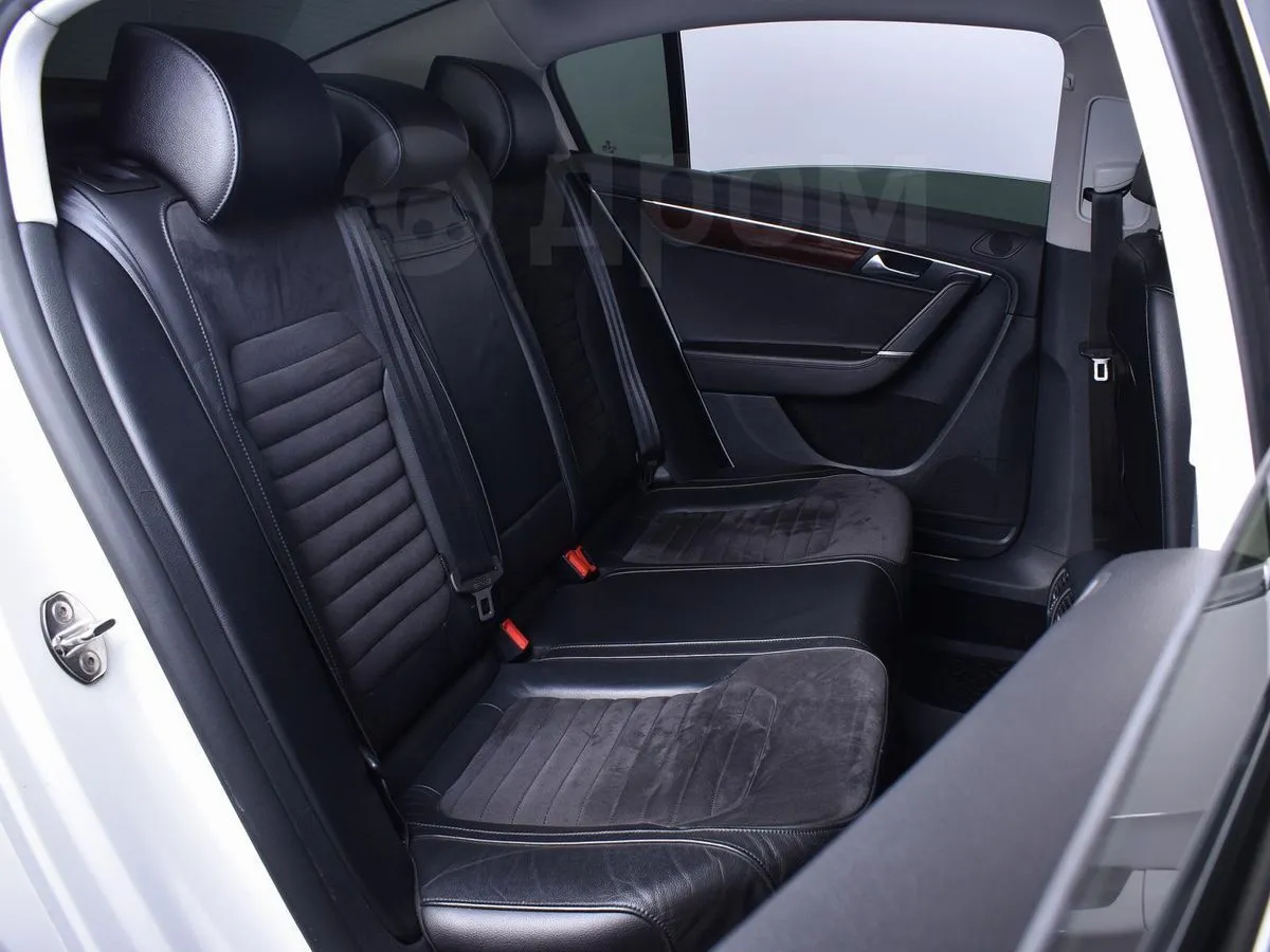 Volkswagen Passat  Image 7