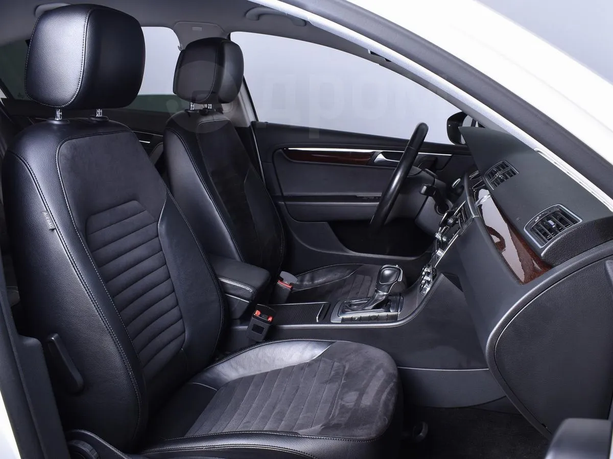 Volkswagen Passat  Image 8