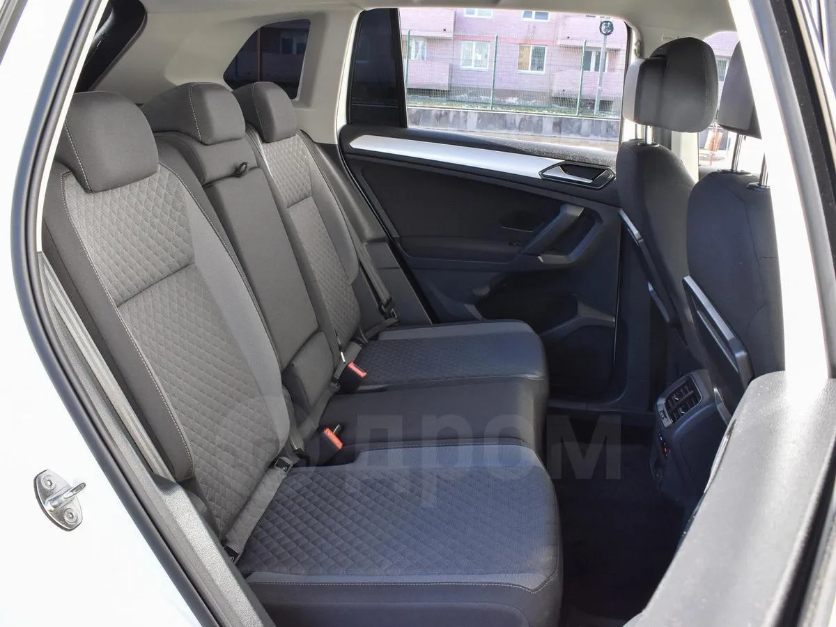 Volkswagen Tiguan  Image 2