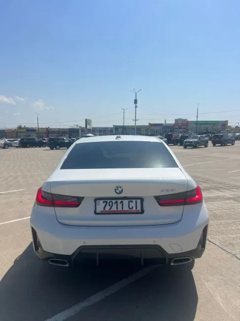 BMW 325  Image 6