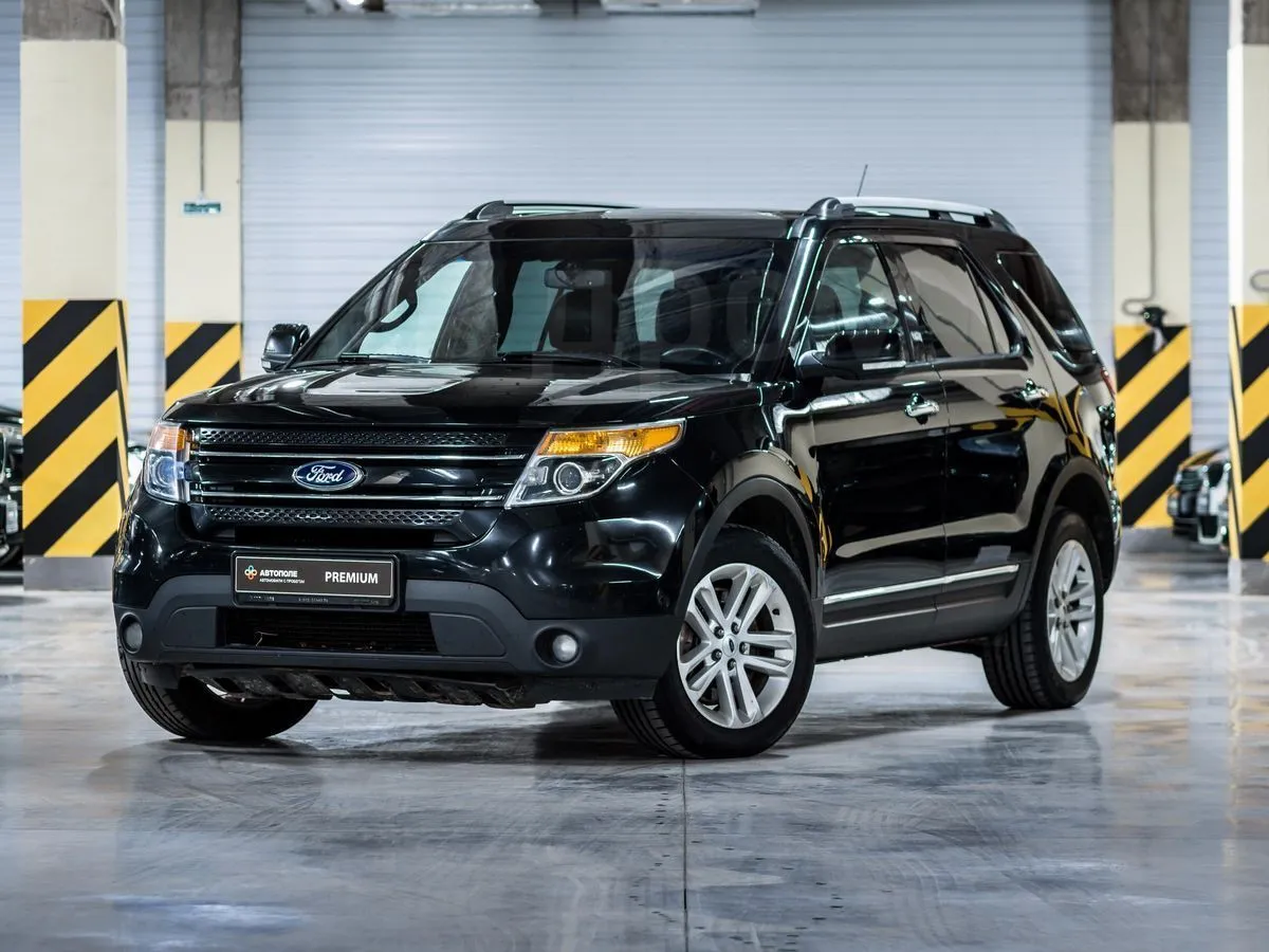 Ford Explorer  Image 2