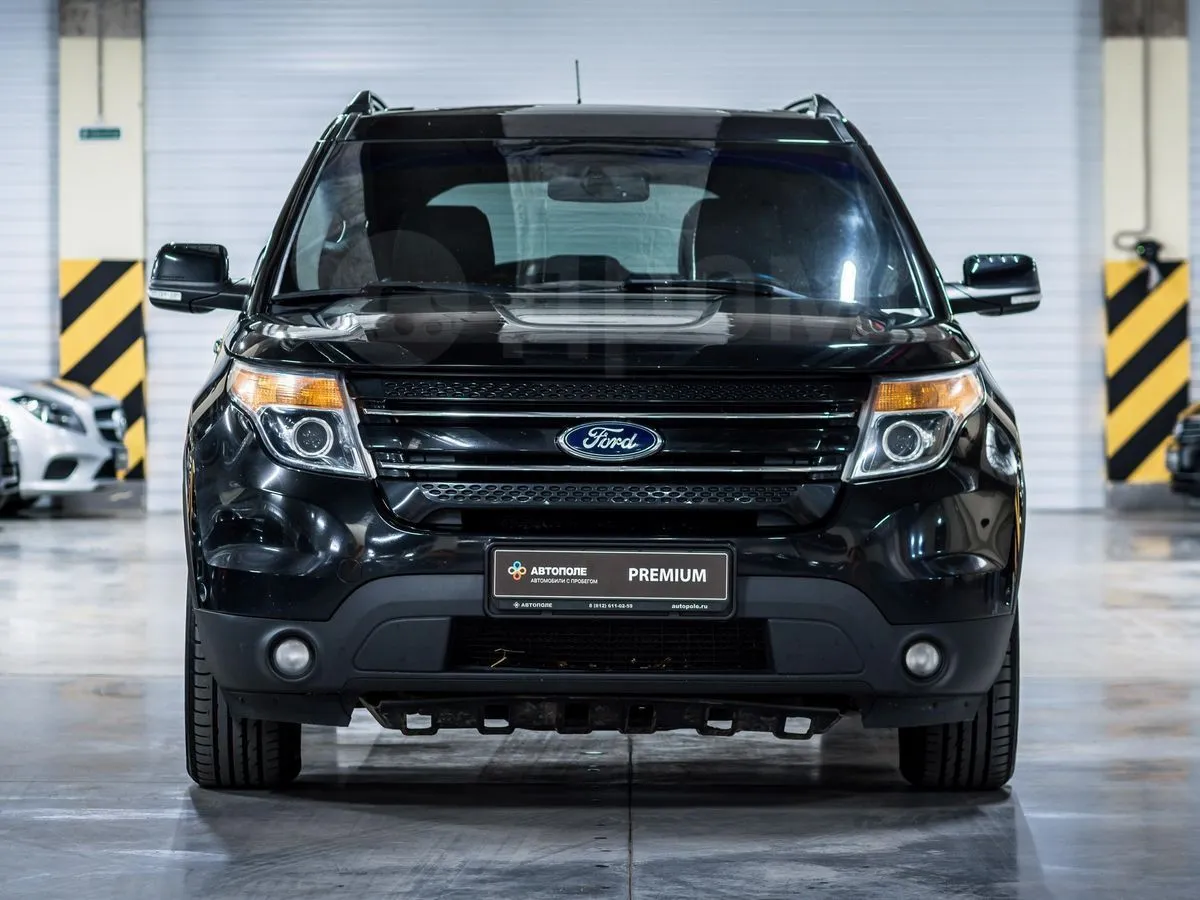 Ford Explorer  Image 4