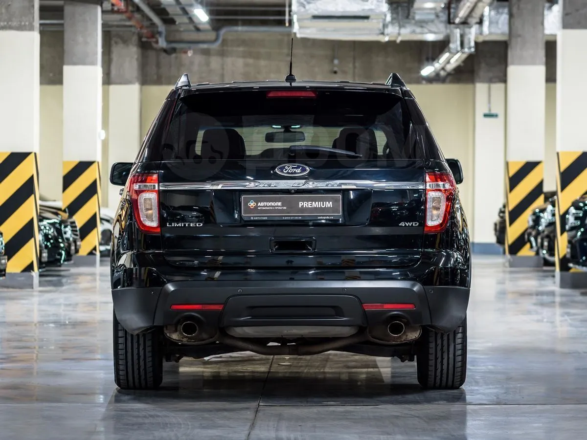 Ford Explorer  Image 6