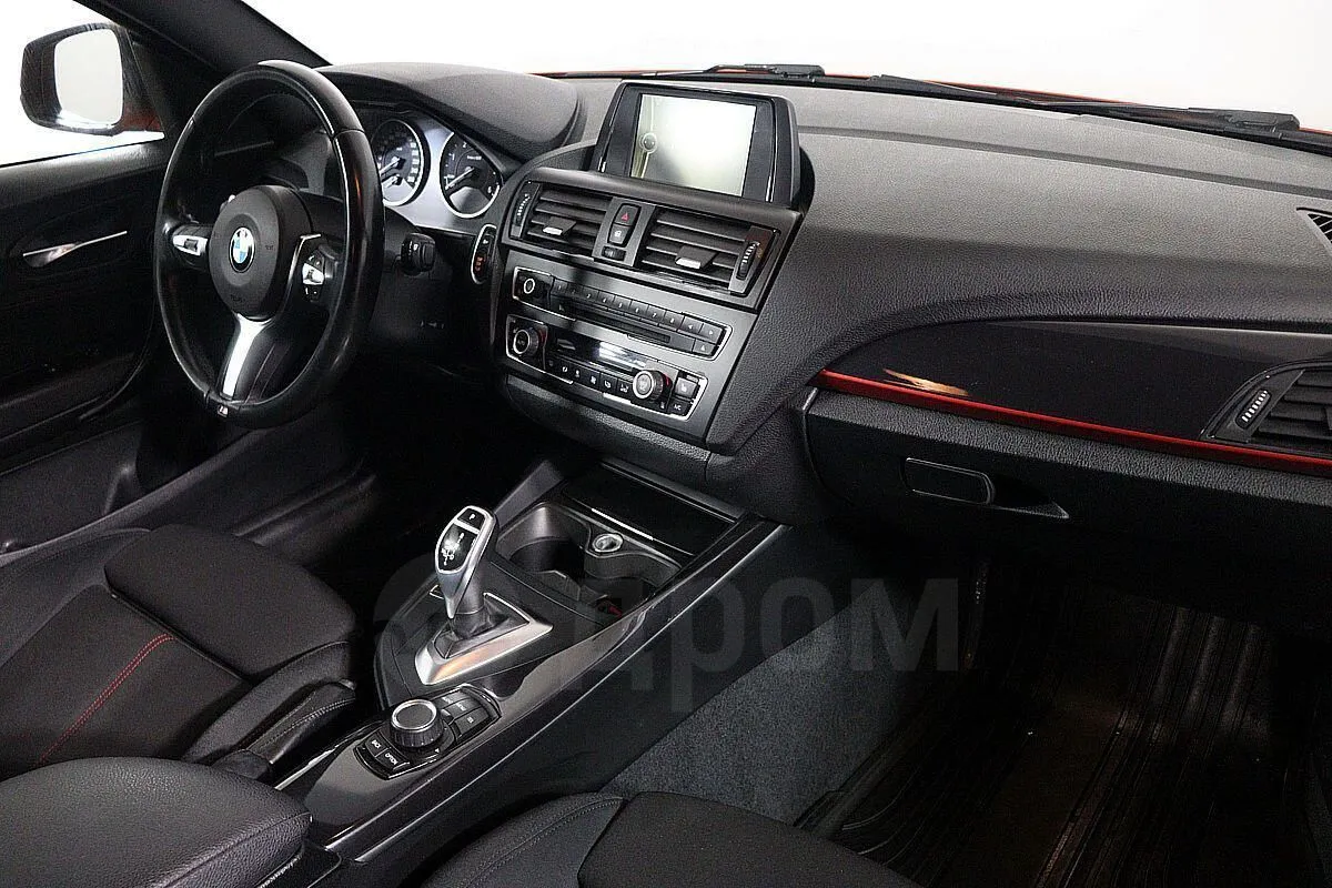 BMW 2-Series 220d AT Image 10