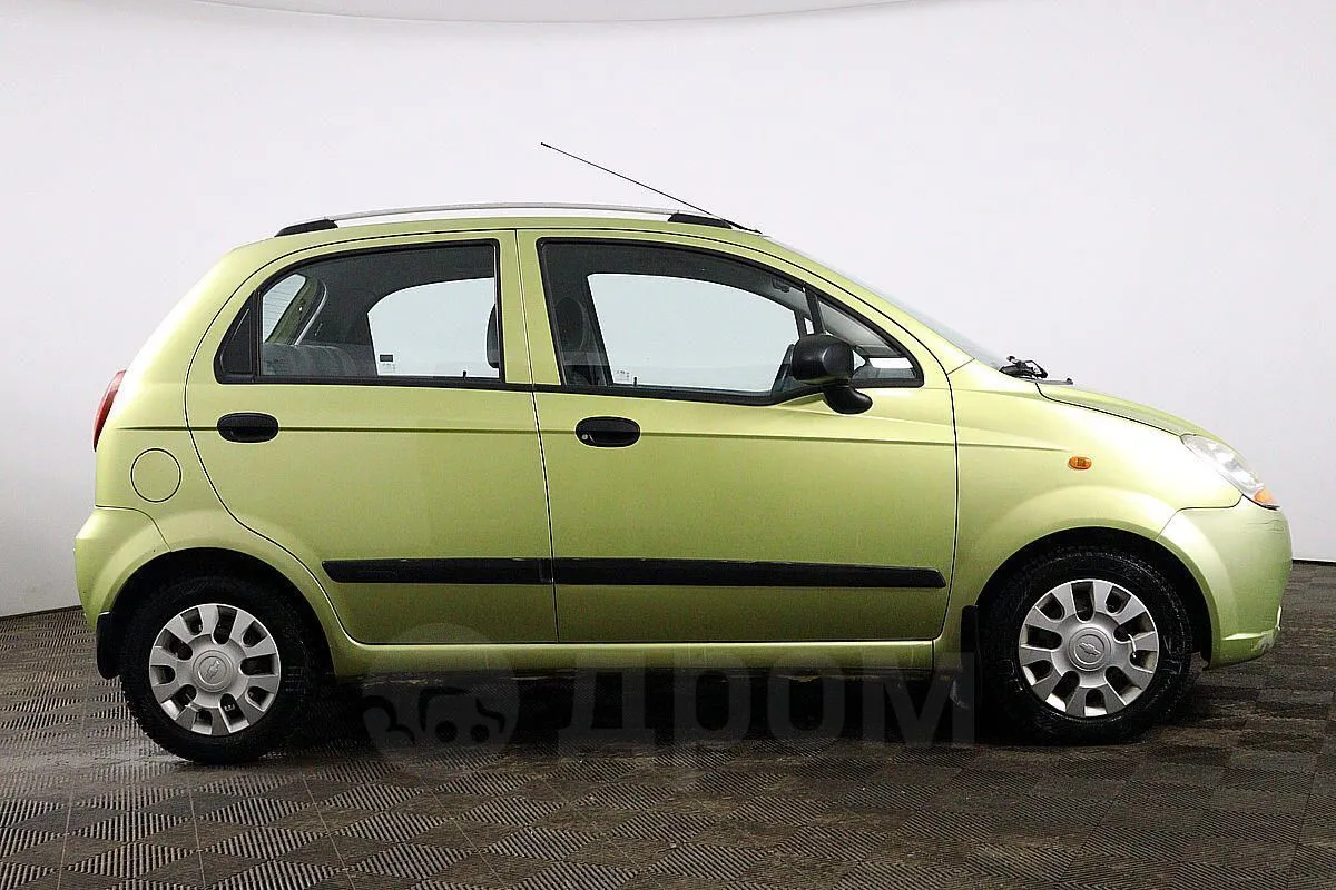 Chevrolet Spark  Image 4