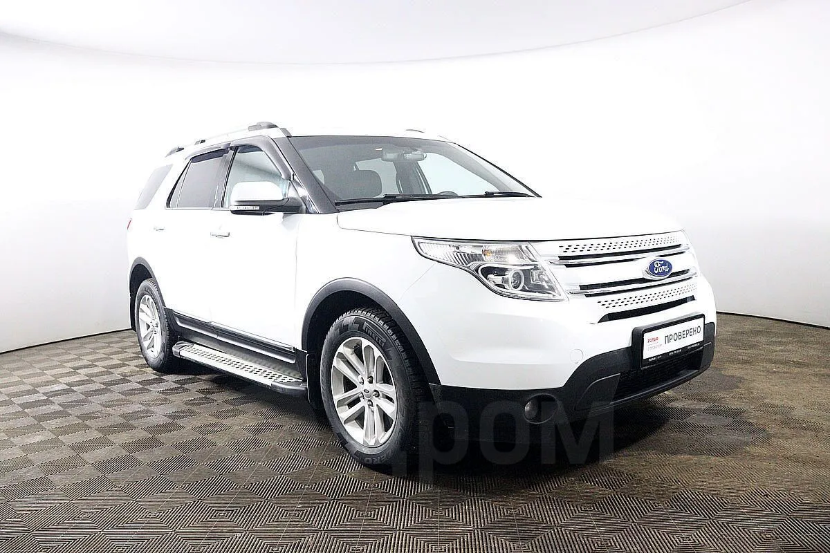 Ford Explorer  Image 3