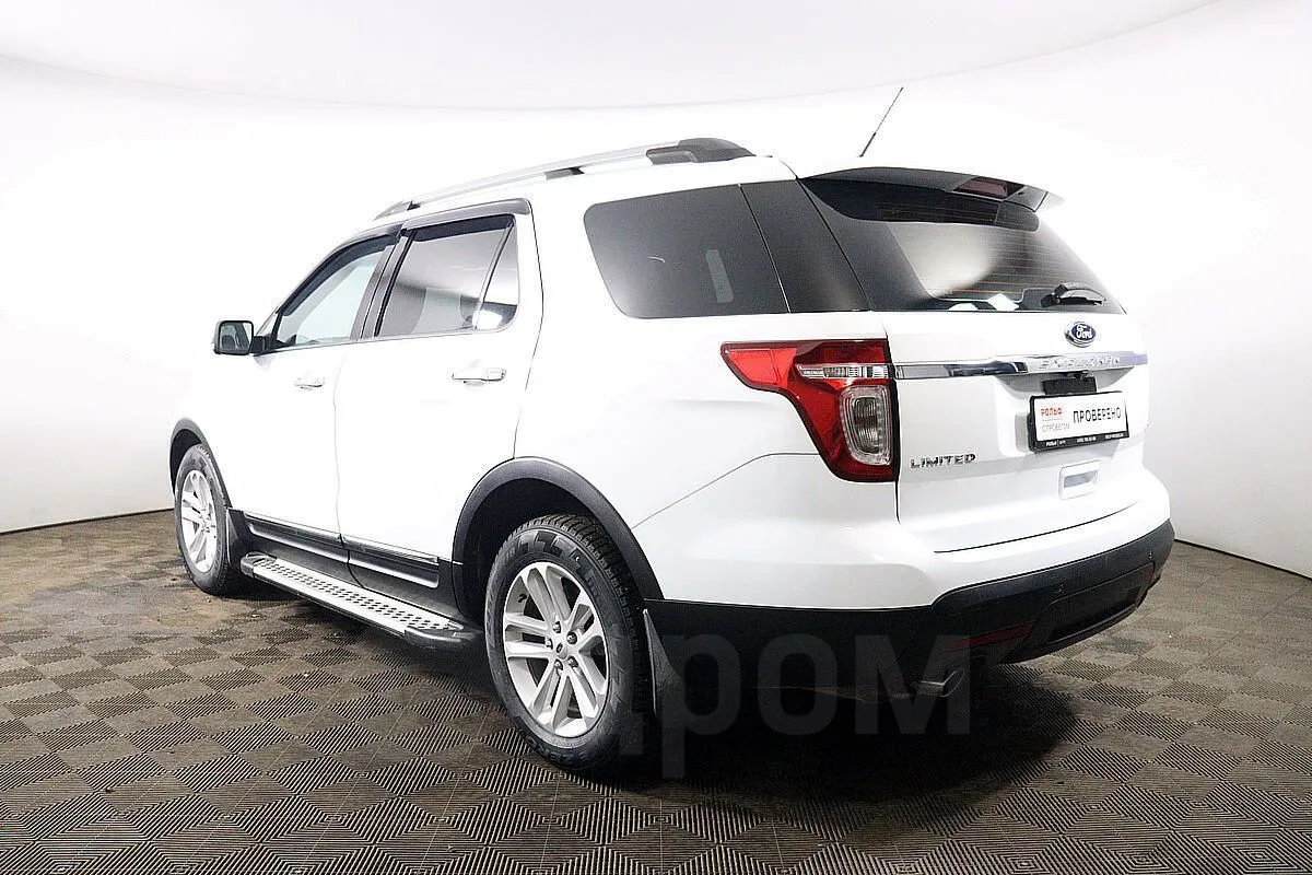 Ford Explorer  Image 7