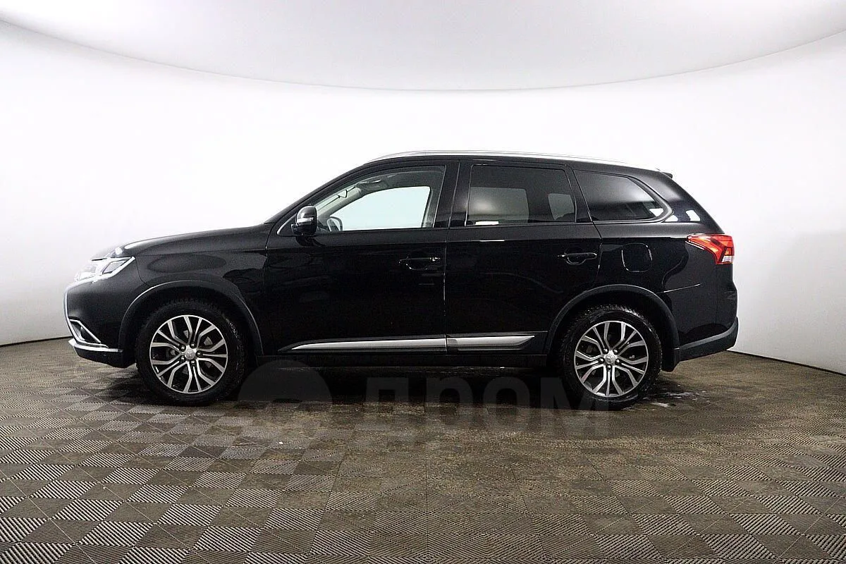 Mitsubishi Outlander  Image 8